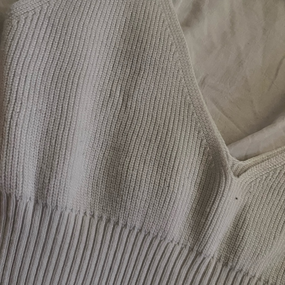 solid crop knit top - Picture 2 of 3